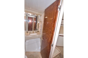 1998 Lazzara Yachts 76 Skylounge Grand Salon thumbnail 92