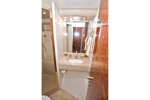 1998 Lazzara Yachts 76 Skylounge Grand Salon thumbnail 91