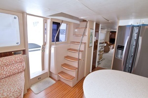 1998 Lazzara Yachts 76 Skylounge Grand Salon thumbnail 52