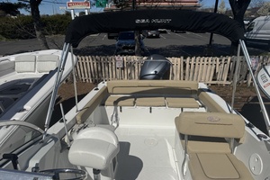 Photo 6036945 for 2013 Sea Hunt Escape 234 LE  