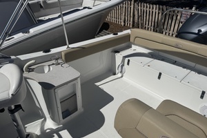 Photo 6036934 for 2013 Sea Hunt Escape 234 LE  