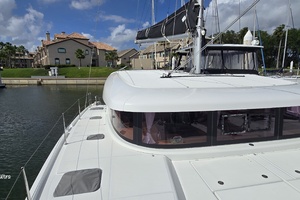 Moonlight Lady 42ft Lagoon Yacht For Sale