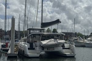 Moonlight Lady 42ft Lagoon Yacht For Sale