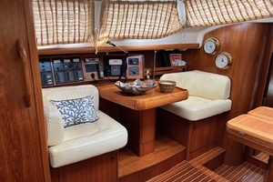 Sola Stella 43ft Jeanneau Yacht For Sale