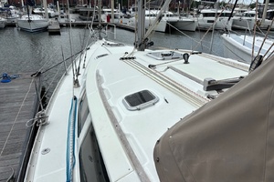 Sola Stella 43ft Jeanneau Yacht For Sale
