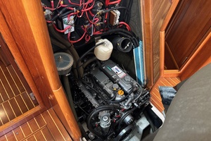 Sola Stella 43ft Jeanneau Yacht For Sale