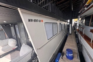 1985 Three Buoys Houseboat thumbnail 7