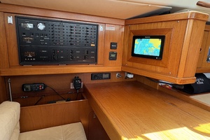 Island Flyer 40ft Wauquiez Yacht For Sale