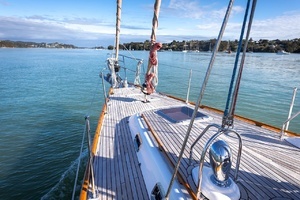 2012 Hylas 56 thumbnail 11