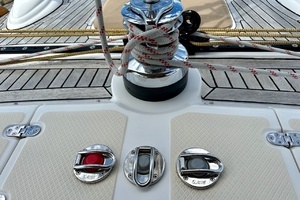2012 Hylas 56 thumbnail 18