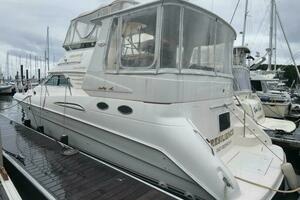 1999 Sea Ray 420 Aft Cabin thumbnail 2