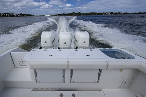 HEY MAN Repowered 2022 3 x 400hp Merc  w Joystick 35ft Everglades Yacht For Sale