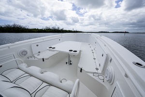 HEY MAN Repowered 2022 3 x 400hp Merc  w Joystick 35ft Everglades Yacht For Sale