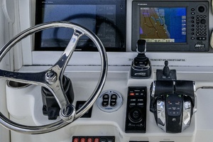 HEY MAN Repowered 2022 3 x 400hp Merc  w Joystick 35ft Everglades Yacht For Sale