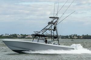 43FT (13.36M) CONTENDER