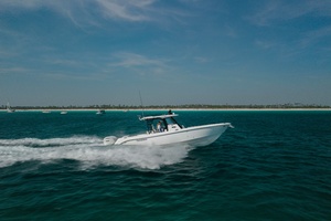 2023 Everglades 365 CC-