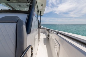 2023 Everglades 365 CC-