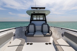 2023 Everglades 365 CC-