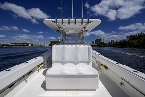 2015 Invincible 42 Open Fisherman thumbnail 14