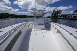 2015 Invincible 42 Open Fisherman thumbnail 8