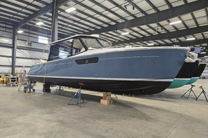 The Sunshine Crew 38ft MJM Yacht For Sale