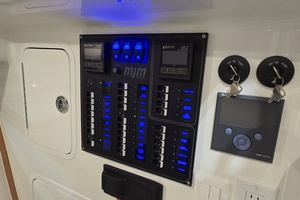 The Sunshine Crew 38ft MJM Yacht For Sale