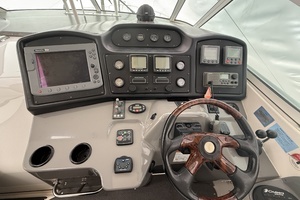 2005 Cruisers Yachts 405 Motor Yacht thumbnail 3