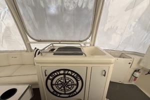 2005 Cruisers Yachts 405 Motor Yacht thumbnail 9