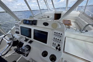 Paradise Bound 35ft Everglades Yacht For Sale