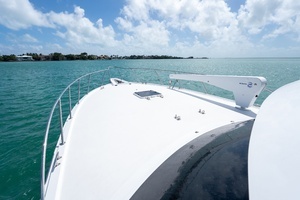 2000 Hatteras 50 Convertible thumbnail 21