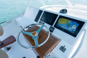 2000 Hatteras 50 Convertible thumbnail 37