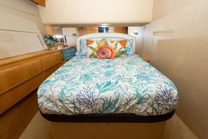 2000 Hatteras 50 Convertible thumbnail 69
