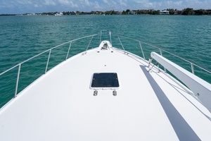 2000 Hatteras 50 Convertible thumbnail 26