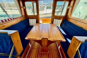 1993 Shannon Custom Downeast 36 thumbnail 8