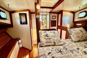 1993 Shannon Custom Downeast 36 thumbnail 49