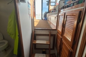 REEL EASY 35ft Eastern Yacht For Sale