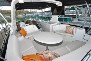 2001 Carver 570 Voyager Pilothouse thumbnail 9
