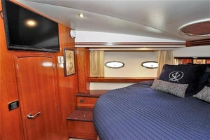 59ft Carver Yacht For Sale