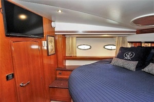 2001 Carver 570 Voyager Pilothouse thumbnail 40