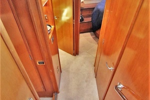 59ft Carver Yacht For Sale