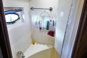 59ft Carver Yacht For Sale