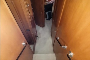 2001 Carver 570 Voyager Pilothouse thumbnail 35