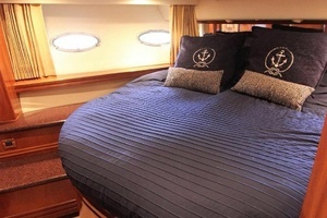2001 Carver 570 Voyager Pilothouse thumbnail 39