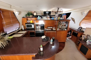 59ft Carver Yacht For Sale