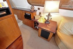 2001 Carver 570 Voyager Pilothouse thumbnail 26