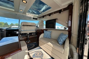 2009 Sea Ray 60 Sundancer thumbnail 3