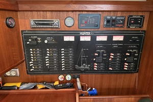 Grateful Too 40ft Hunter Yacht For Sale