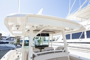 2019 Boston Whaler 380 Outrage thumbnail 17