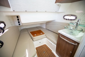 2019 Boston Whaler 380 Outrage thumbnail 3