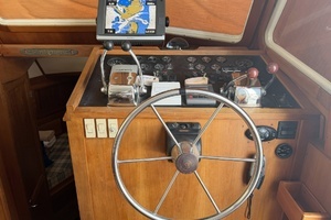 1997 Sabreline 36 Fast Trawler thumbnail 13